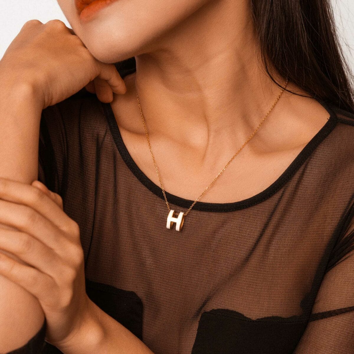 https://m.clubbella.co/product/hana/ Hana necklace (4)