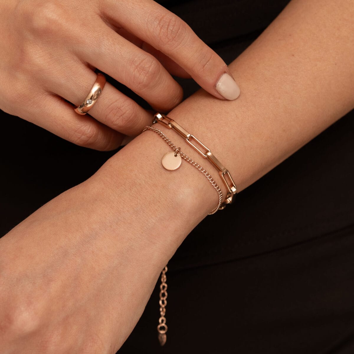 https://m.clubbella.co/product/savi-rose-gold-titanium-ring/ Ginger bracelet (2)
