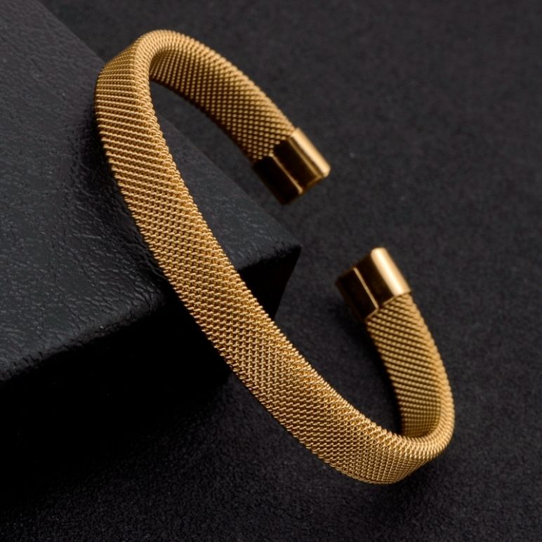 https://m.clubbella.co/product/caleb-gold-toned-flexible-wired-cuff/ Caleb Gold Toned Flexible Wired Cuff (3)