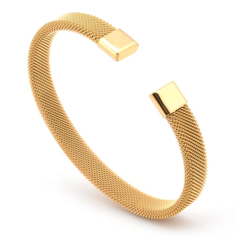 https://m.clubbella.co/product/caleb-gold-toned-flexible-wired-cuff/ Caleb Gold Toned Flexible Wired Cuff (4)