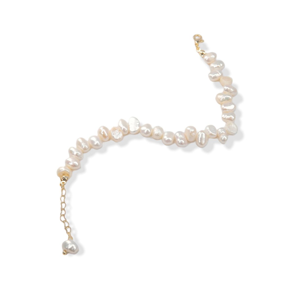 https://m.clubbella.co/product/amoura-fresh-water-pearl-bracelet/ Amoura 15