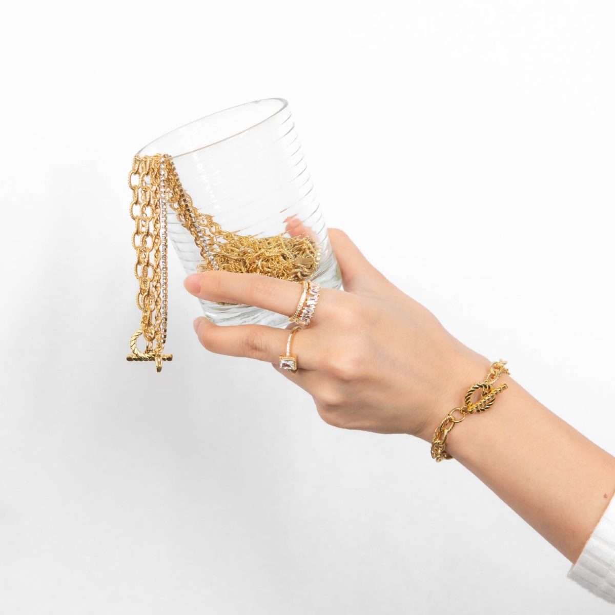 https://m.clubbella.co/product/kai-gold-bracelet/ Kai Bracelet Gold (14)