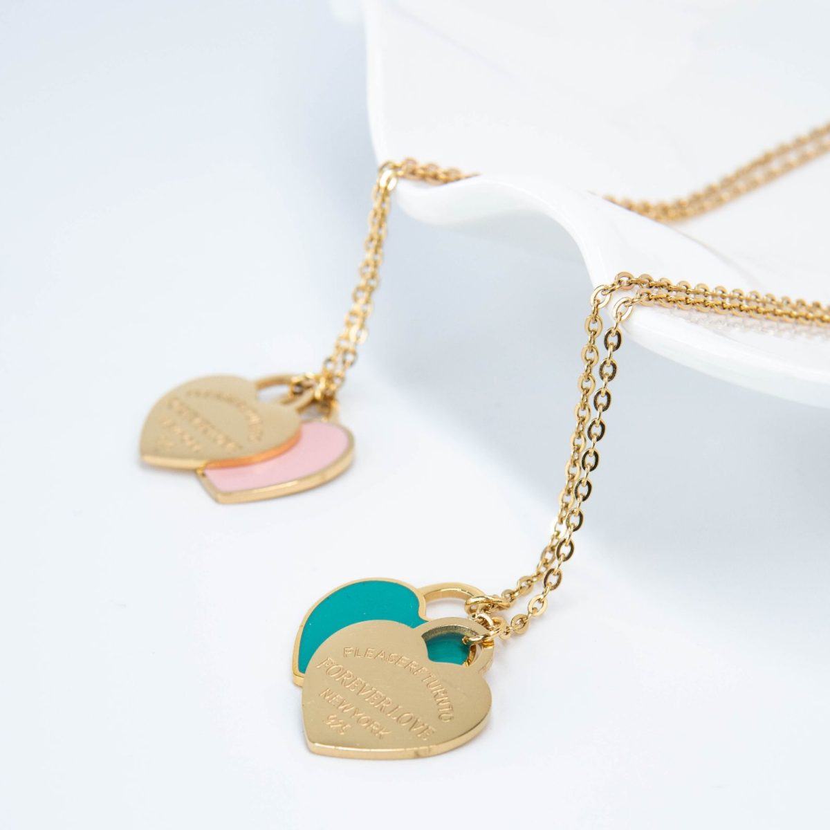 https://m.clubbella.co/product/theresa-gold-turquoise-enamel-necklace/ Theresa Necklace - Turquioise Gold (2)