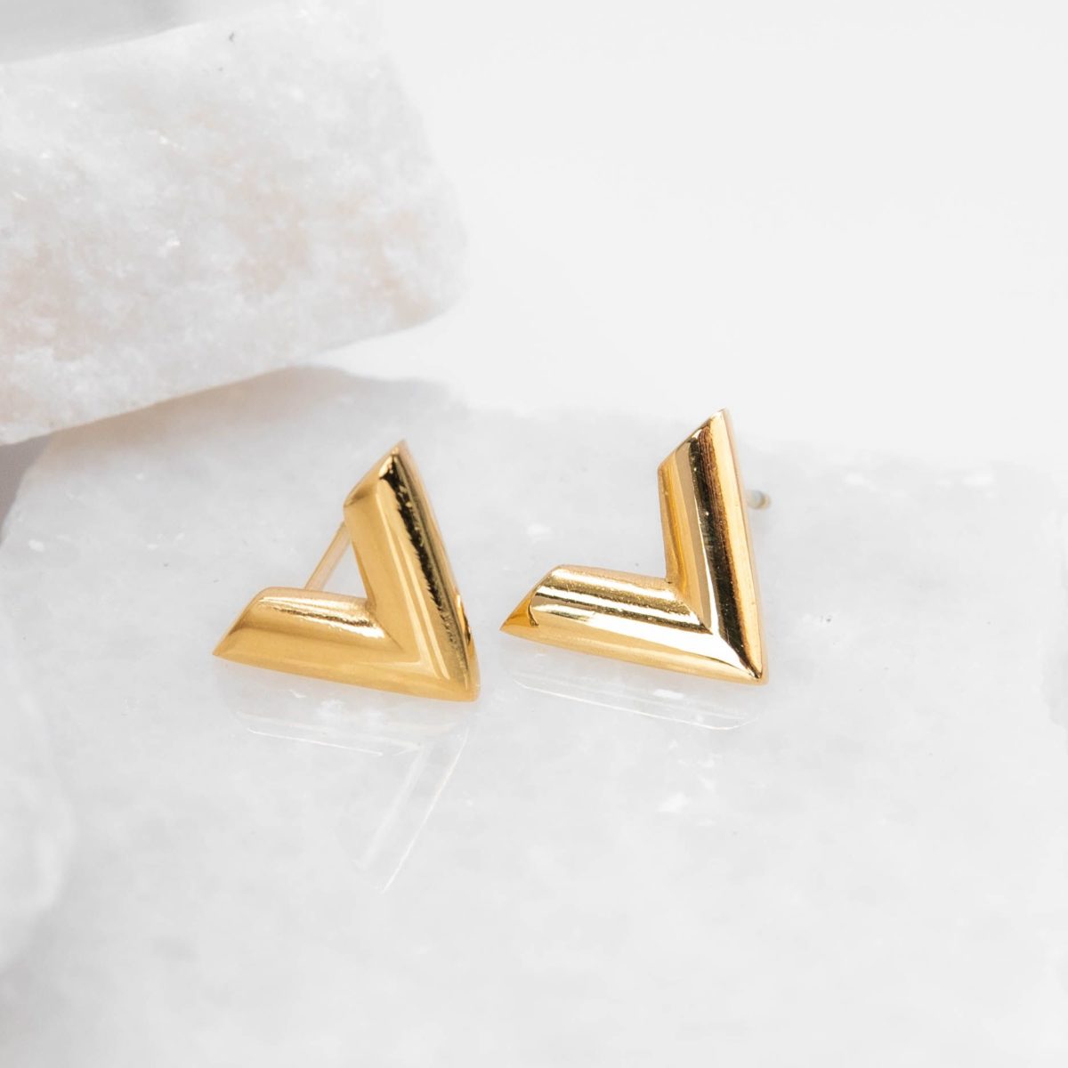https://m.clubbella.co/product/vermont-gold-earrings/ Vermont earrings Gold (3)