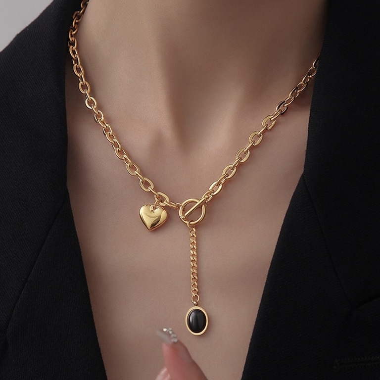 https://m.clubbella.co/product/atelier-heart-pendant-chic-necklace/ Atelier Heart Pendant Chic Necklace (1)