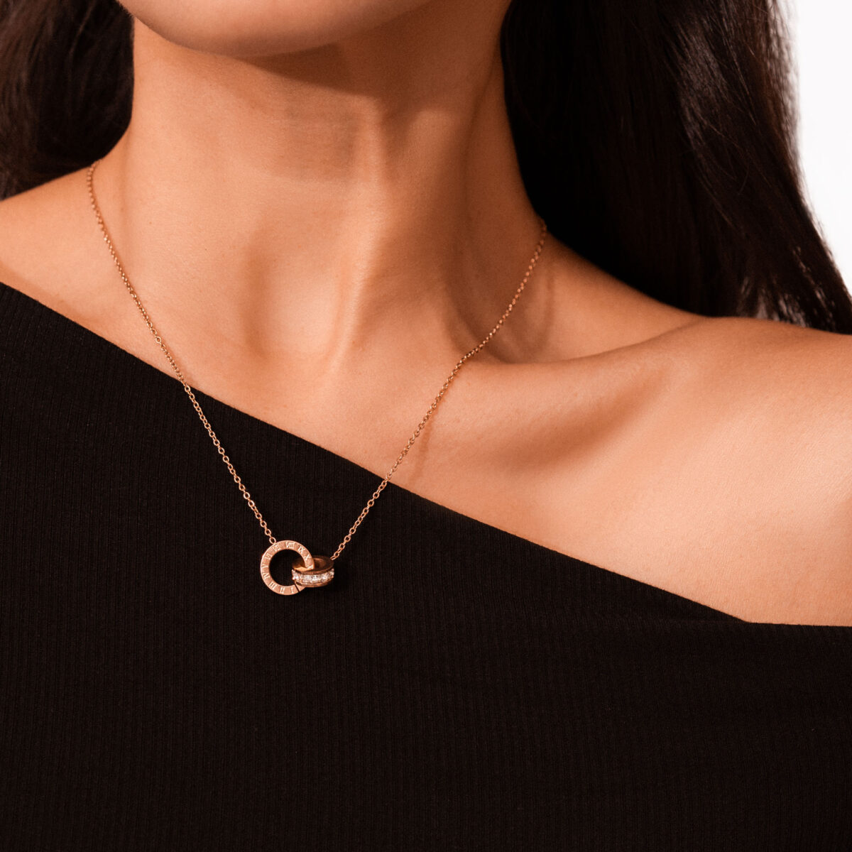 https://m.clubbella.co/product/colmar/ Colmar necklace (2)