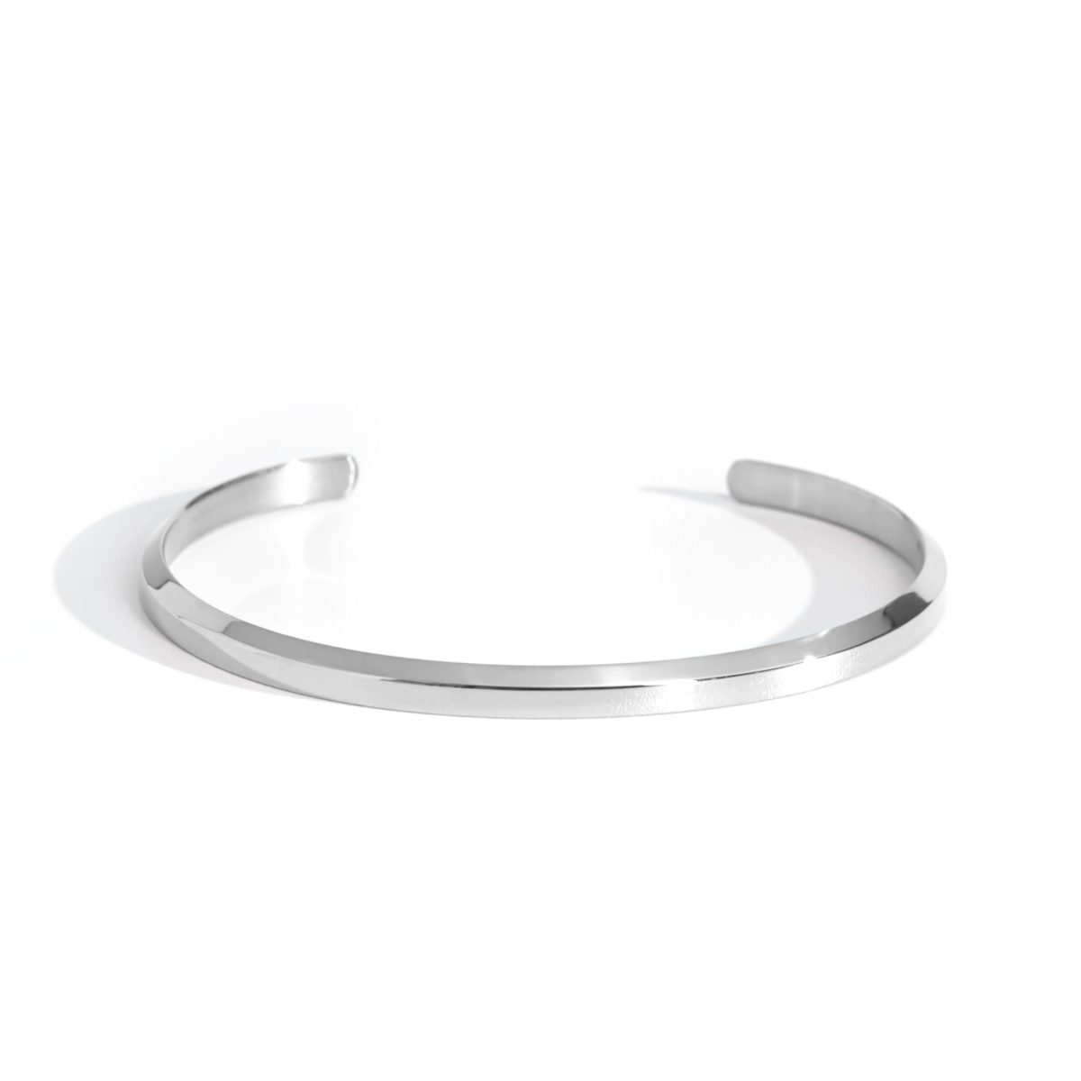 https://m.clubbella.co/product/franklin-silver-tone-thin-cuff-bracelet/ DSC05263-4-01