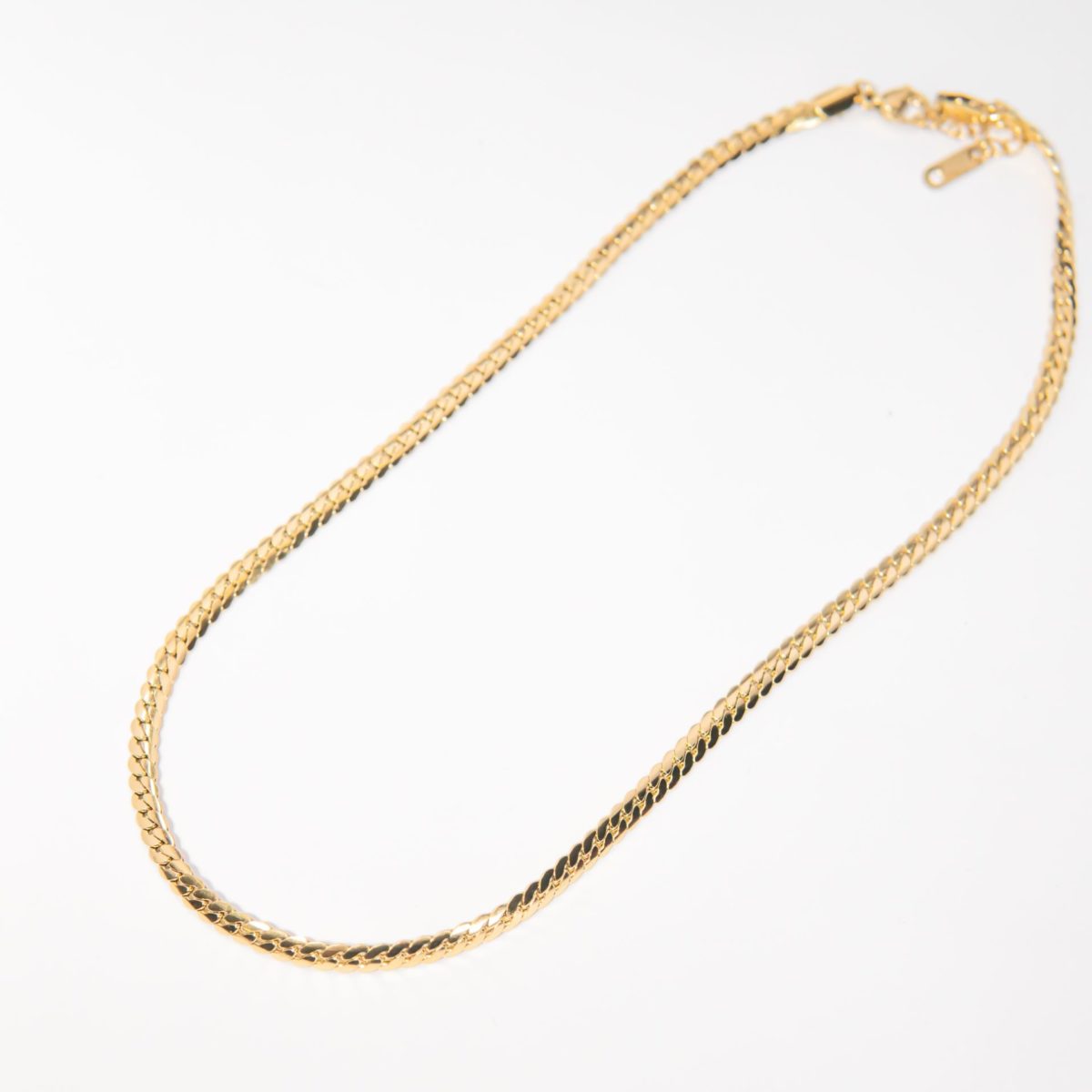 https://m.clubbella.co/product/eternum-gold-chain-necklace/ Eternum GOld CHain Necklace (1)
