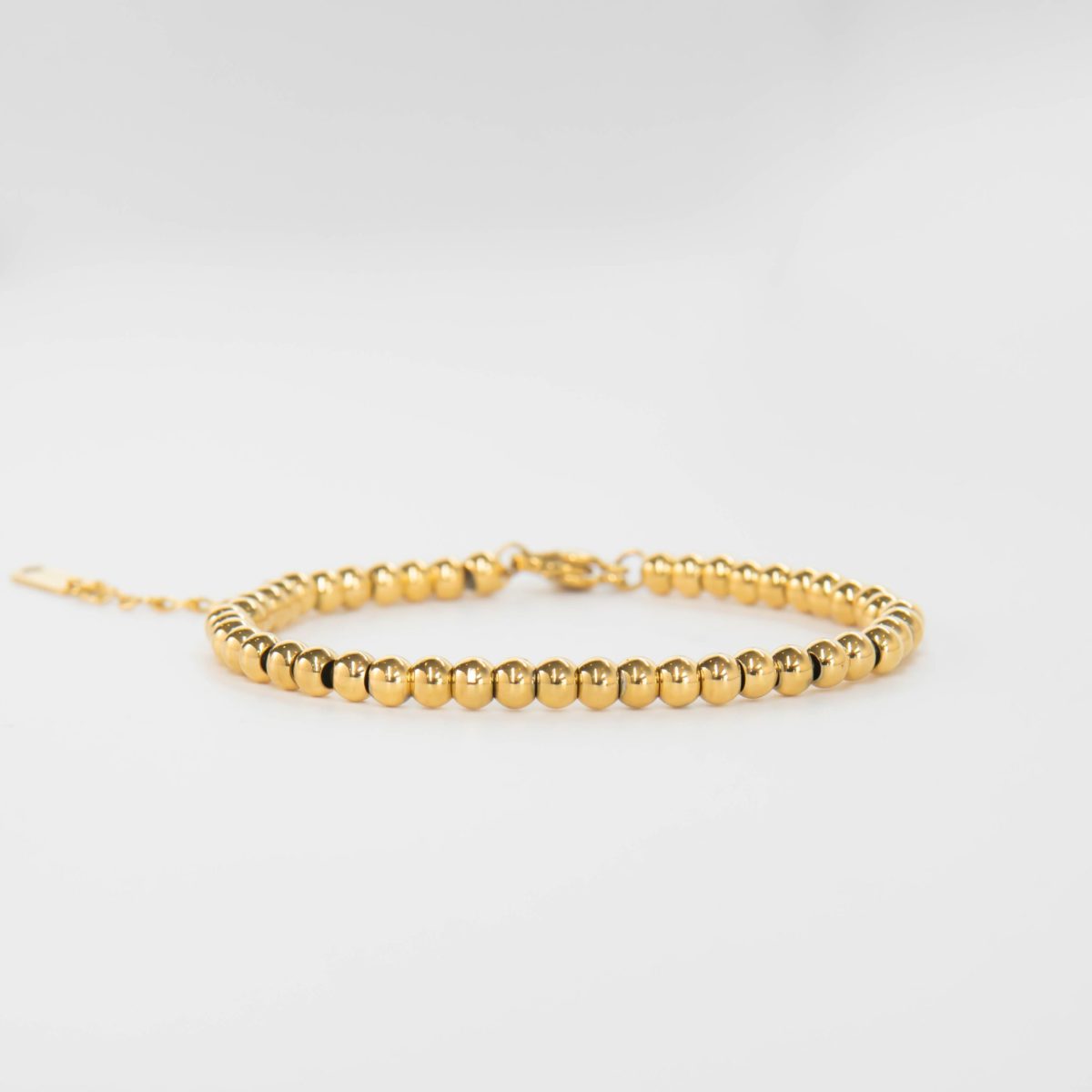 https://m.clubbella.co/product/goldie-beads-bracelet/ Goldie bead bracelet (2)