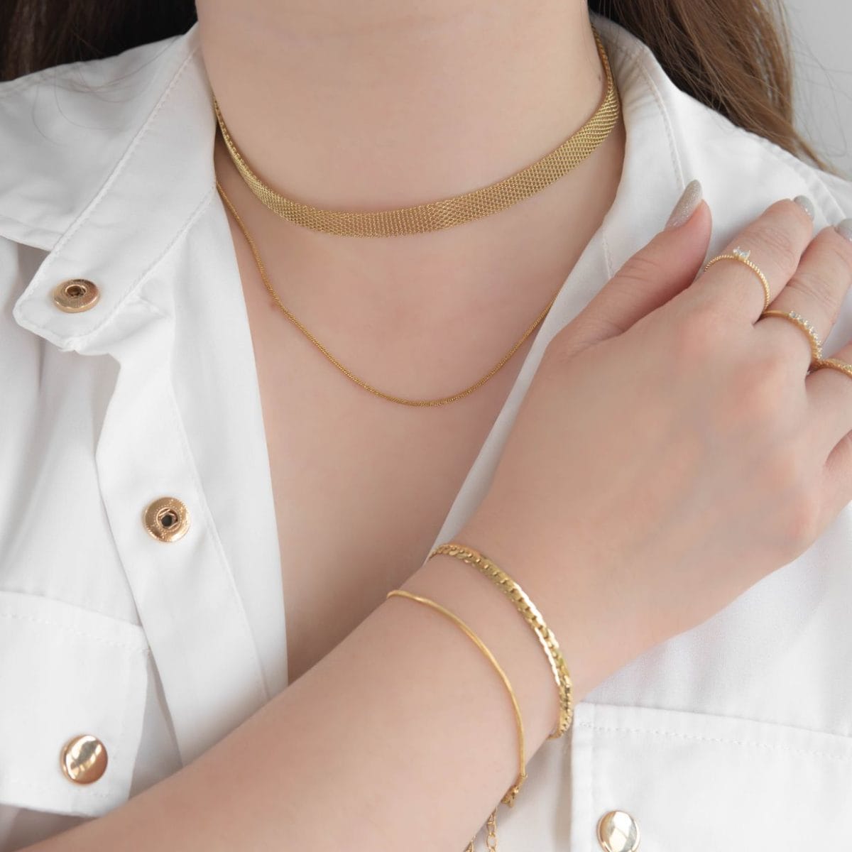 https://m.clubbella.co/product/fox-gold-chain-choker/ Tinnie Minimal thin chain necklace