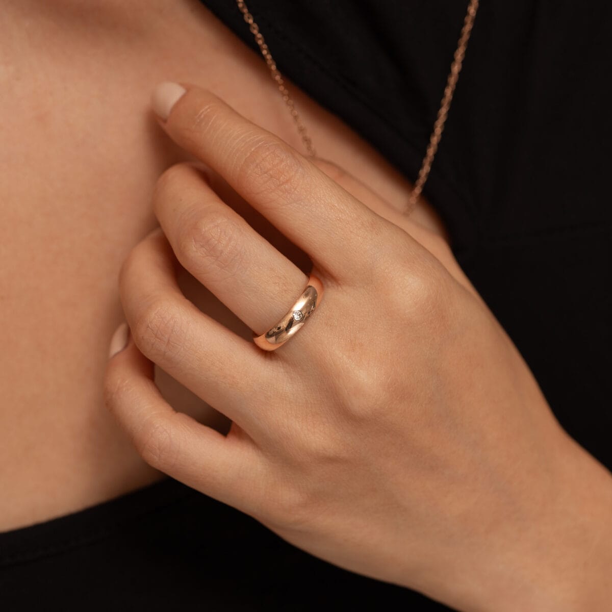 https://m.clubbella.co/product/savi-rose-gold-titanium-ring/ savi rose gold ring (1)