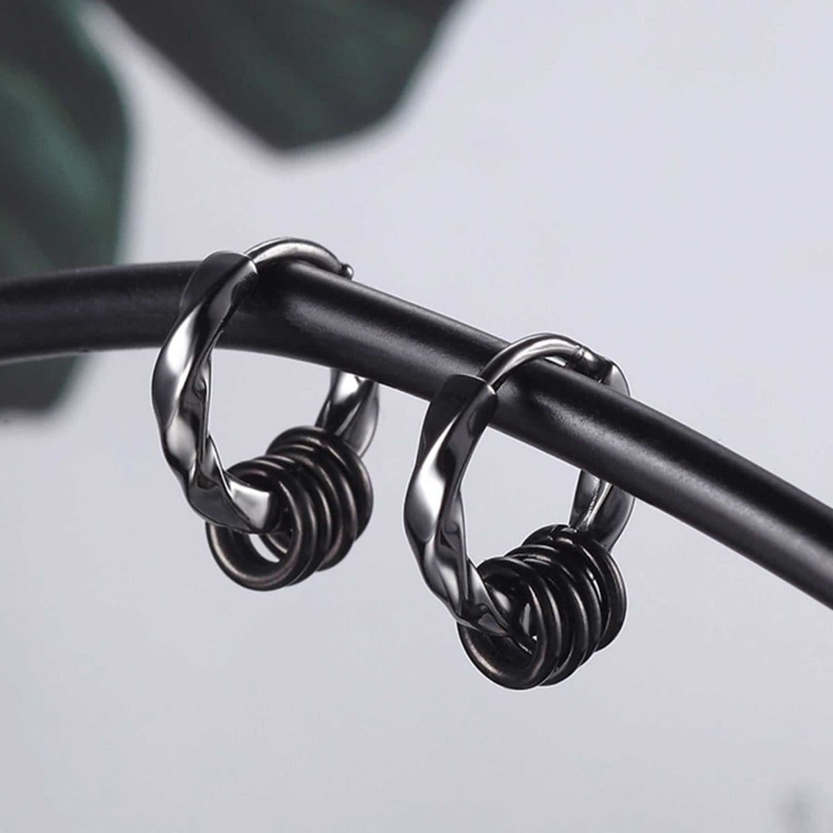 https://m.clubbella.co/product/curtis-2-way-hoop-earrings-black/ tb_image_share_1655496354143.jpg