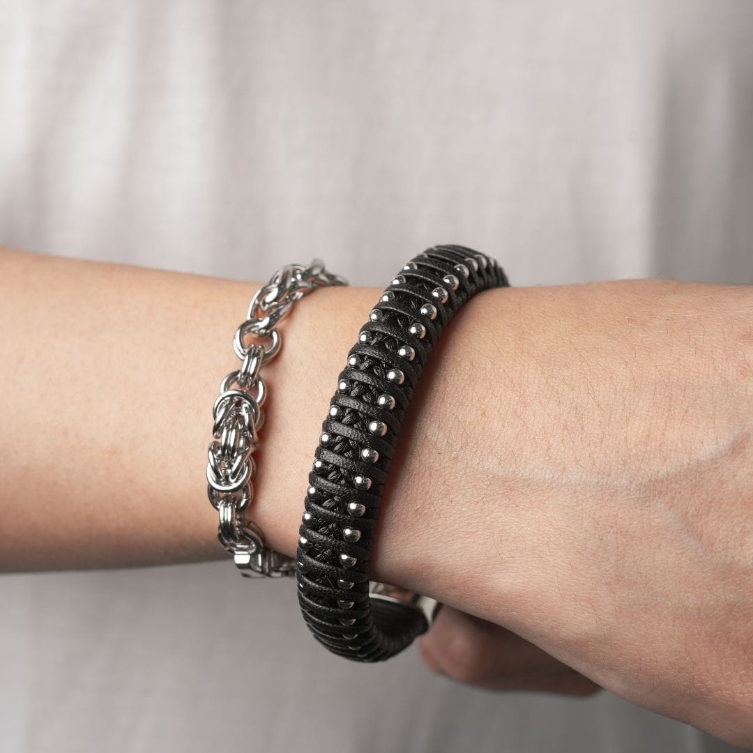 https://m.clubbella.co/product/silver-beads-leather-bracelet-xl/ silverbeadsbracelet (1)