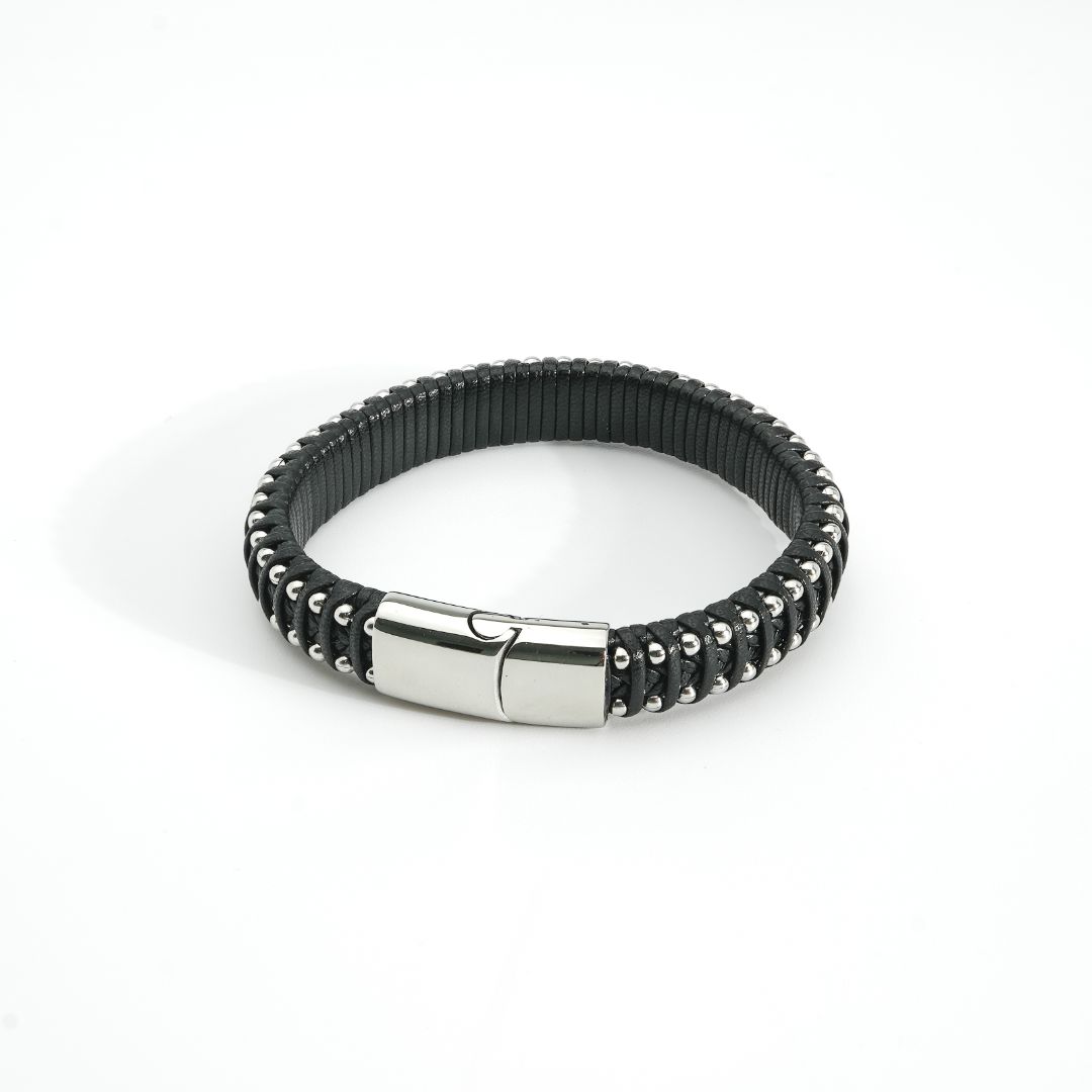 https://m.clubbella.co/product/silver-beads-leather-bracelet-xl/ silverbeadsbracelet (4)