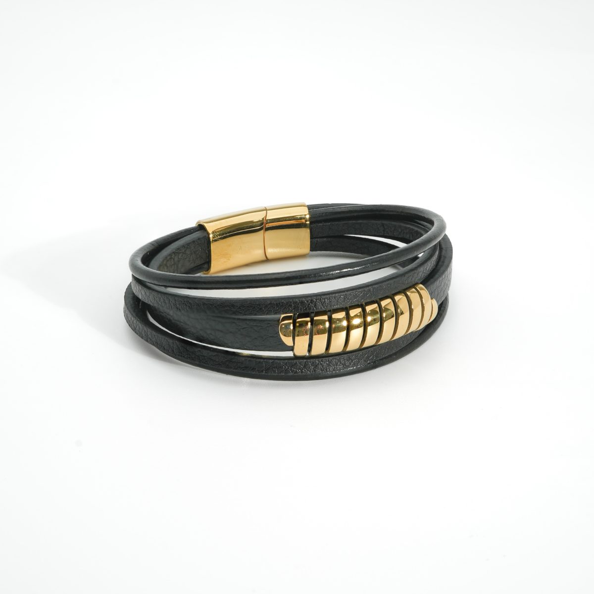 https://m.clubbella.co/product/stripe-leather-bracelet-gold/ stripe gold bracelet (3)