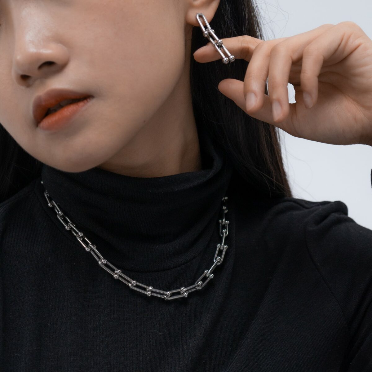 https://m.clubbella.co/product/gauge-link-silver-earrings/ DSC06603-1