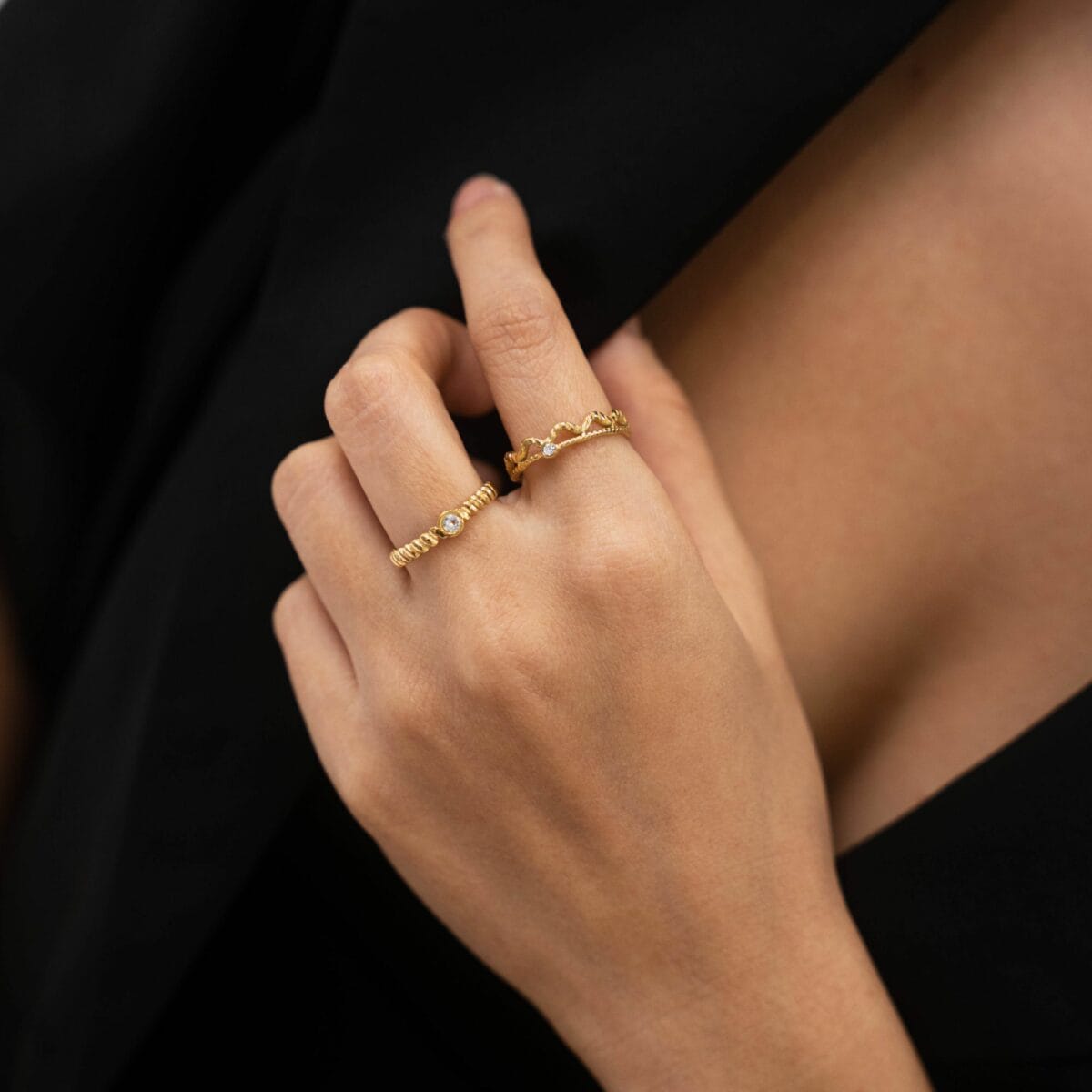 https://m.clubbella.co/product/gold-solitaire-wavy-ring/ DSC00109
