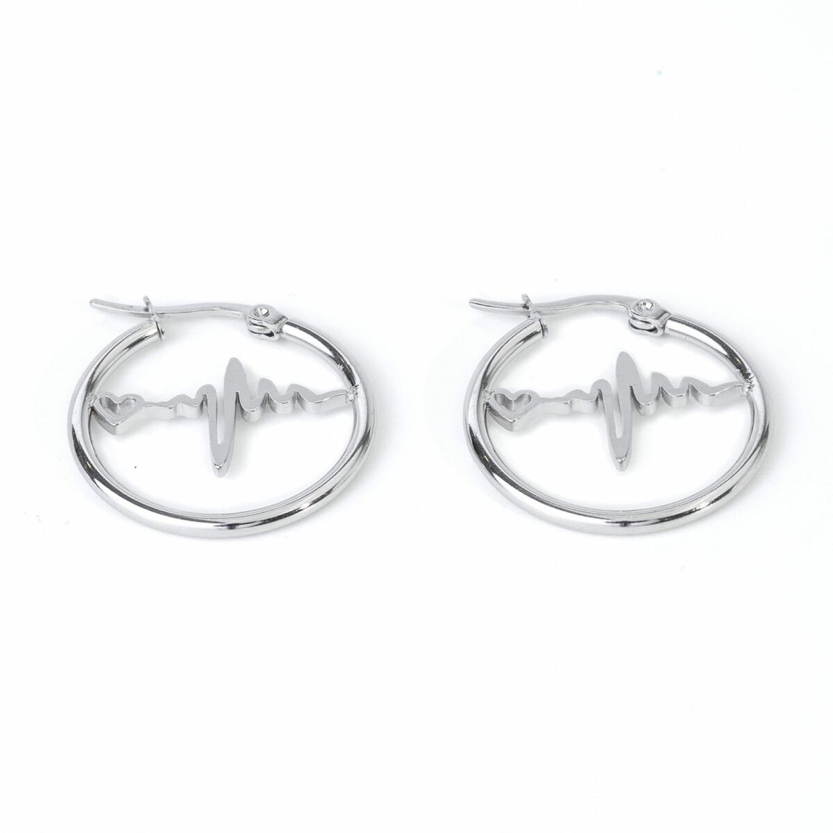 https://m.clubbella.co/product/silver-heartbeat-hoop-earrings/ DSC00409-Edit