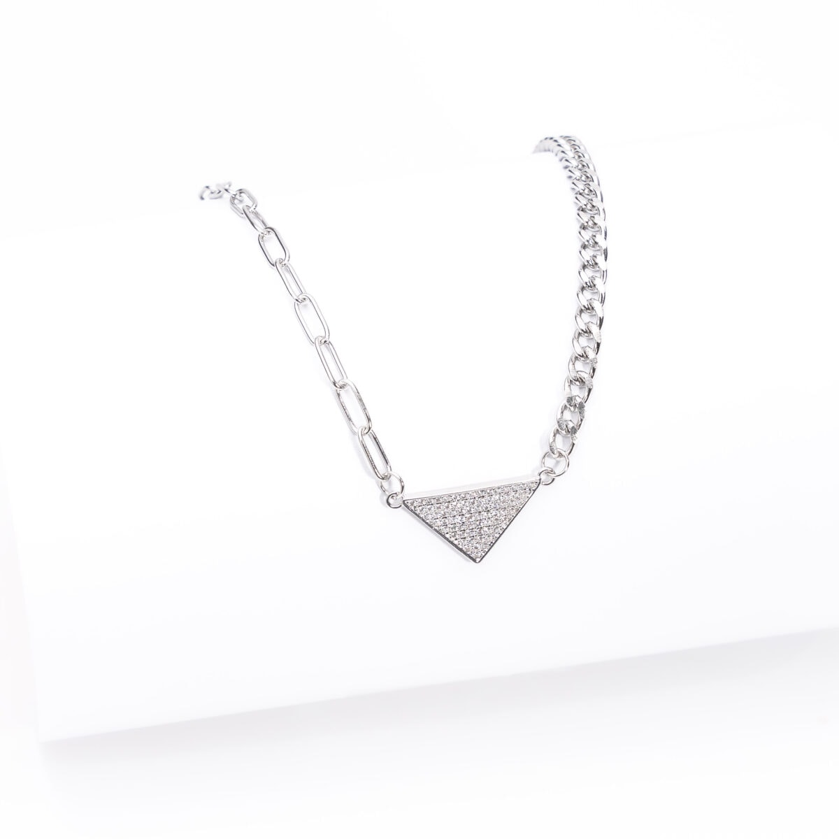 https://m.clubbella.co/product/triangle-zircon-tag-necklace/ DSC00110-Edit