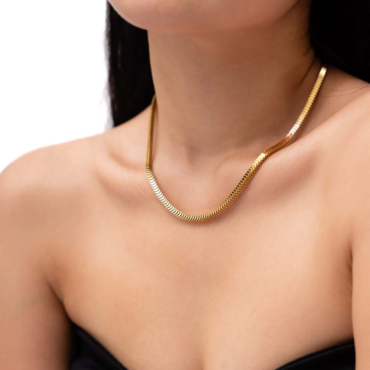 https://m.clubbella.co/product/gold-pleated-chain-statement-necklace/ DSC09350