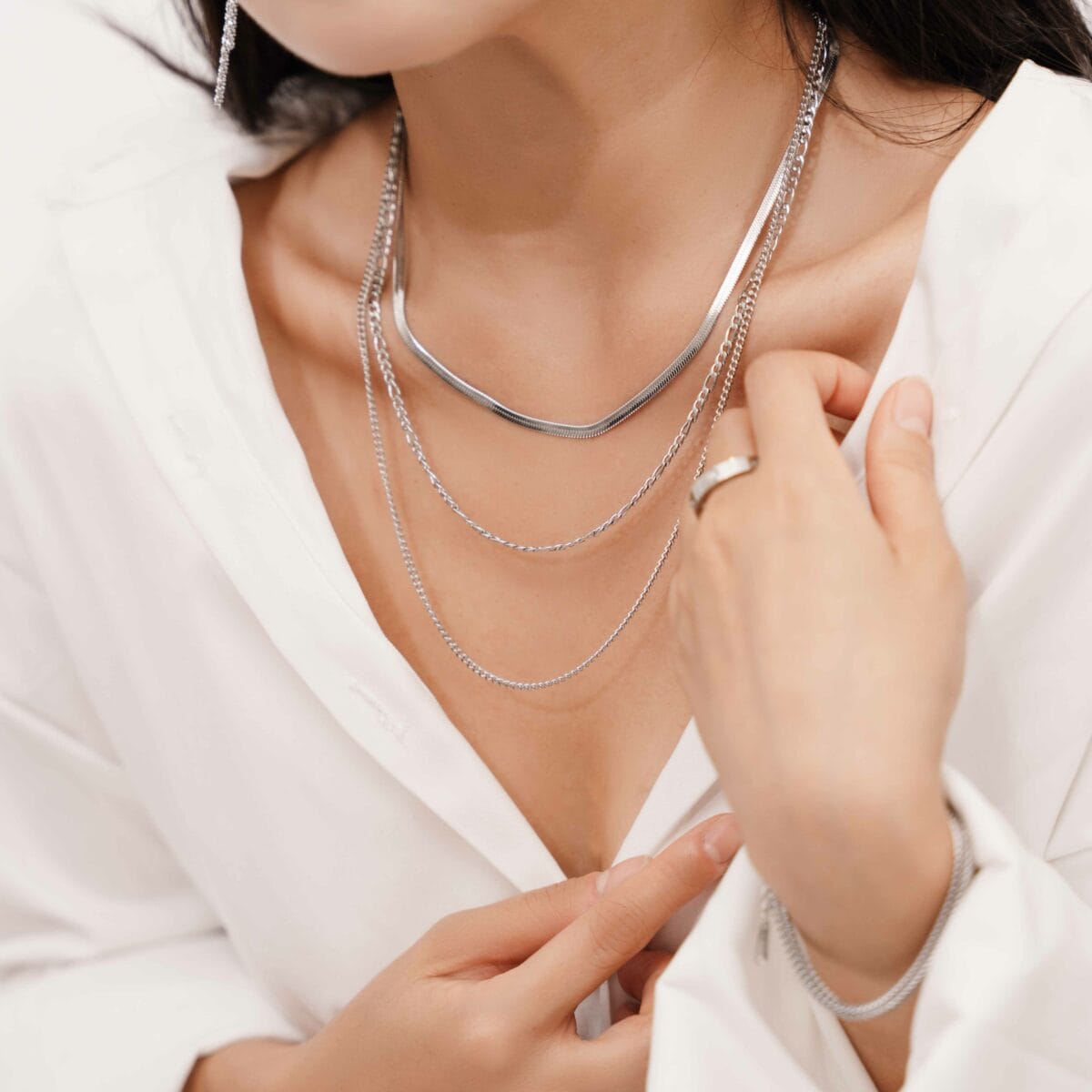 https://m.clubbella.co/product/layered-silver-chain-necklace/ Resized (107 of 134)