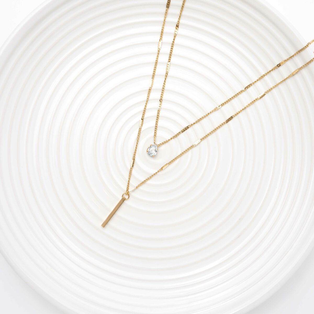 https://m.clubbella.co/product/layered-solitaire-vertical-bar-necklace/ Resized (38 of 134)