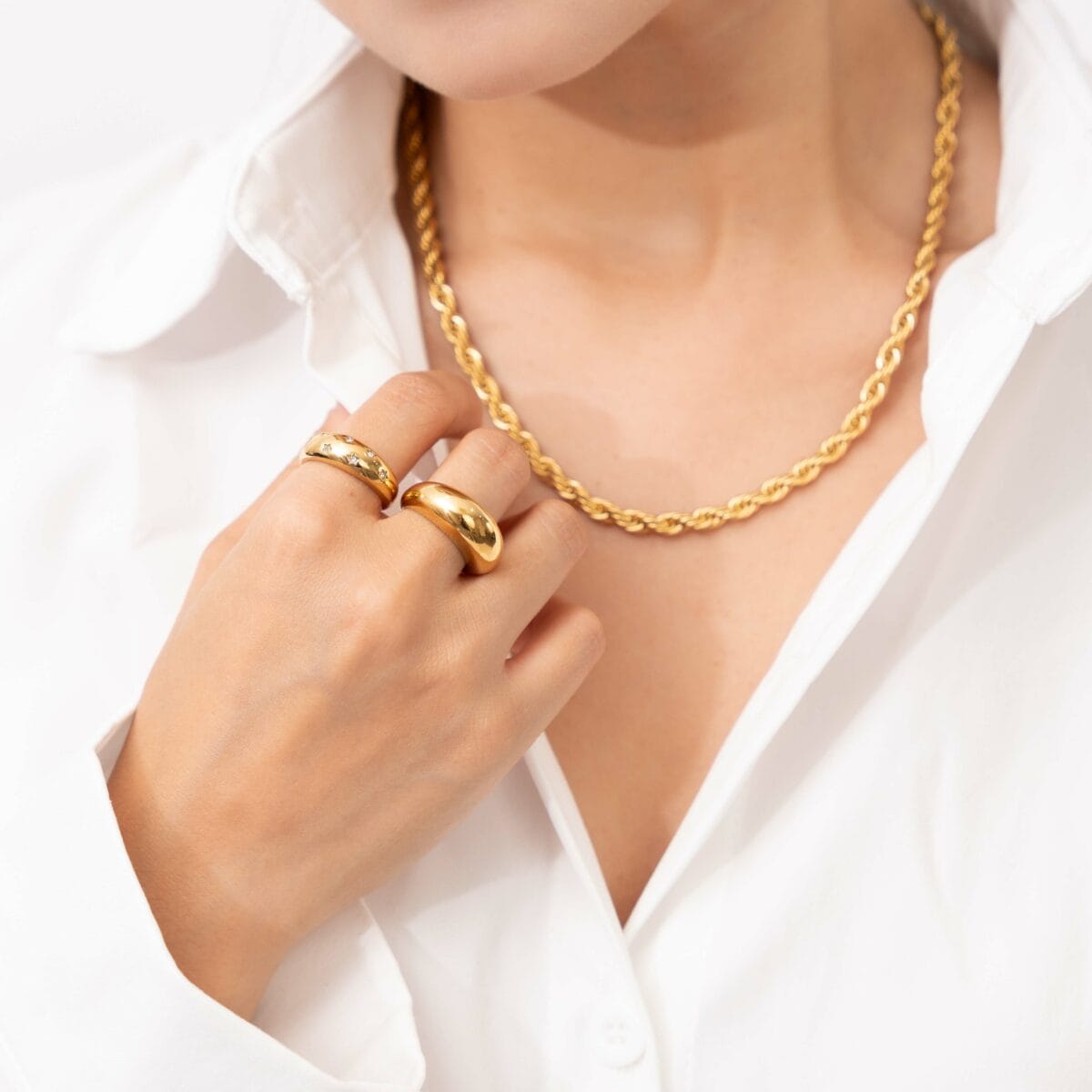 https://m.clubbella.co/product/bold-gold-rope-chain-necklace/ Resized (65 of 134)
