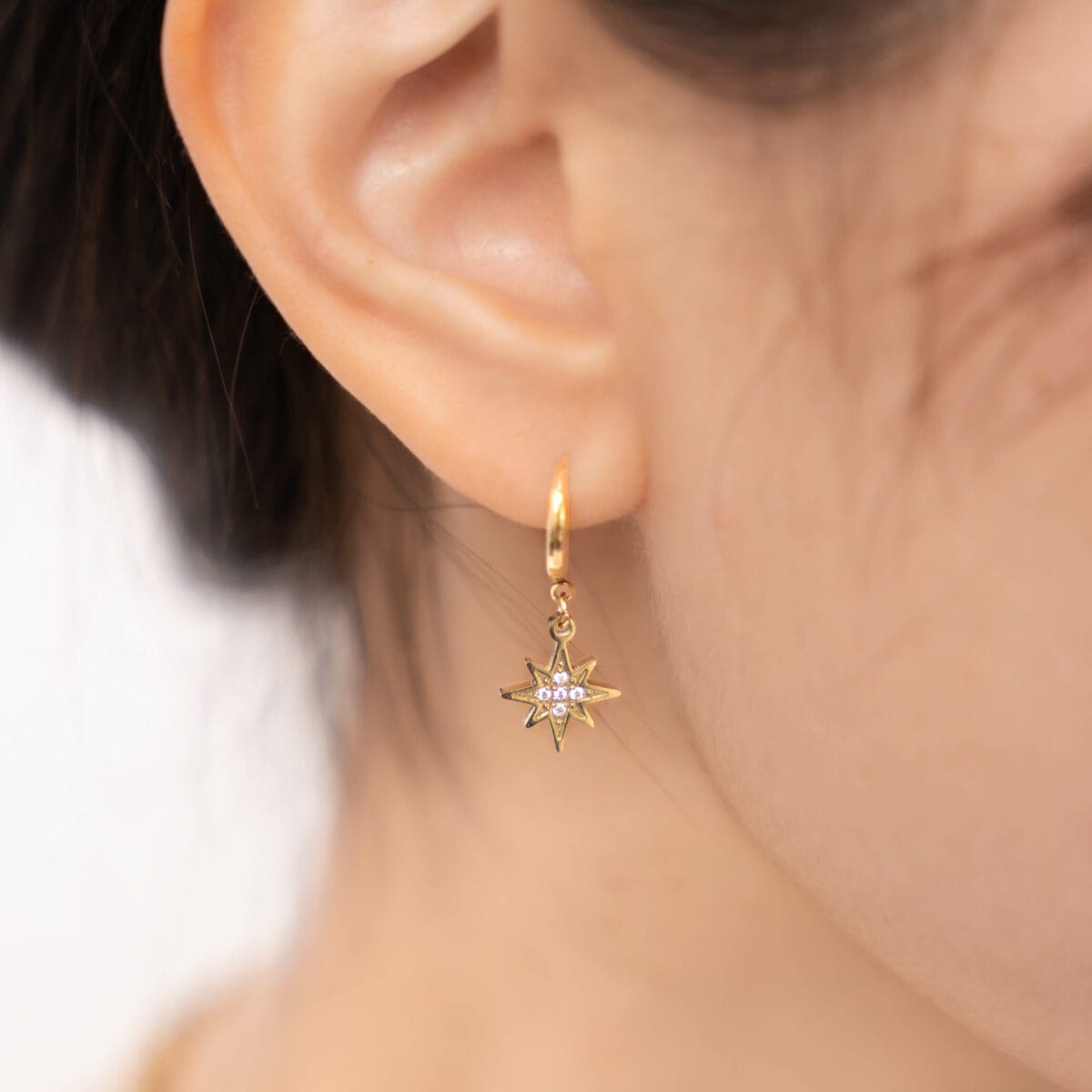 https://m.clubbella.co/product/18k-gold-plated-symbolic-asymmetrical-earrings/ Resized (85 of 134)