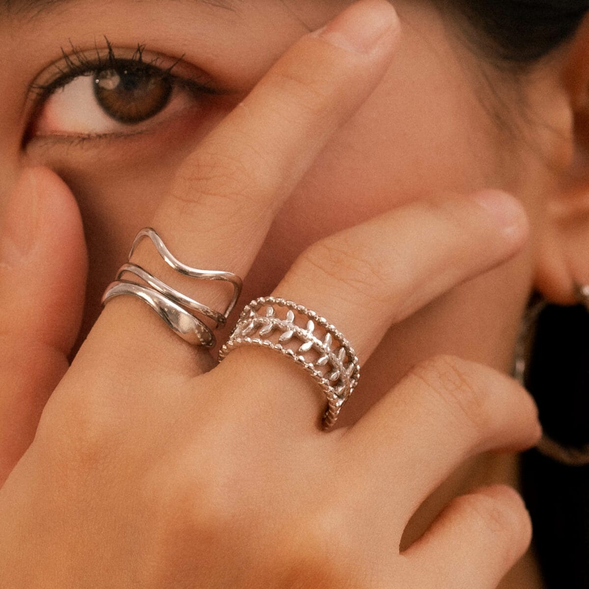 https://m.clubbella.co/product/aura-spiral-ring/ Aura Spiral and Eternal Foliage Silver RIng (2)