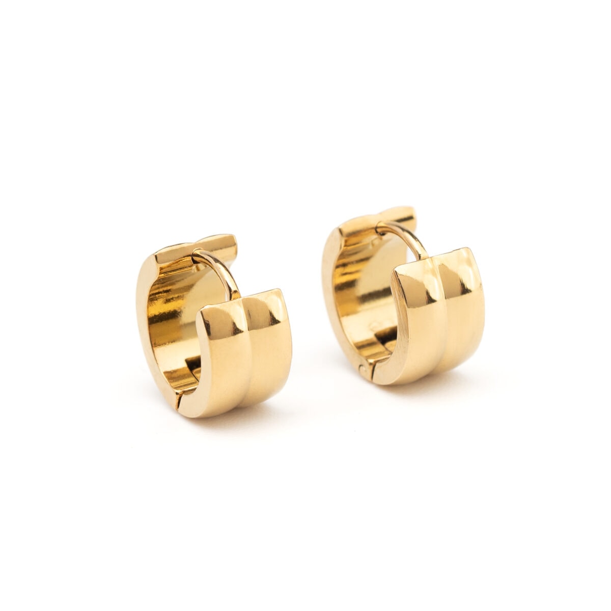 https://m.clubbella.co/product/duke-hoop-earrings/ Duke Gold Hoop Earrings (2)