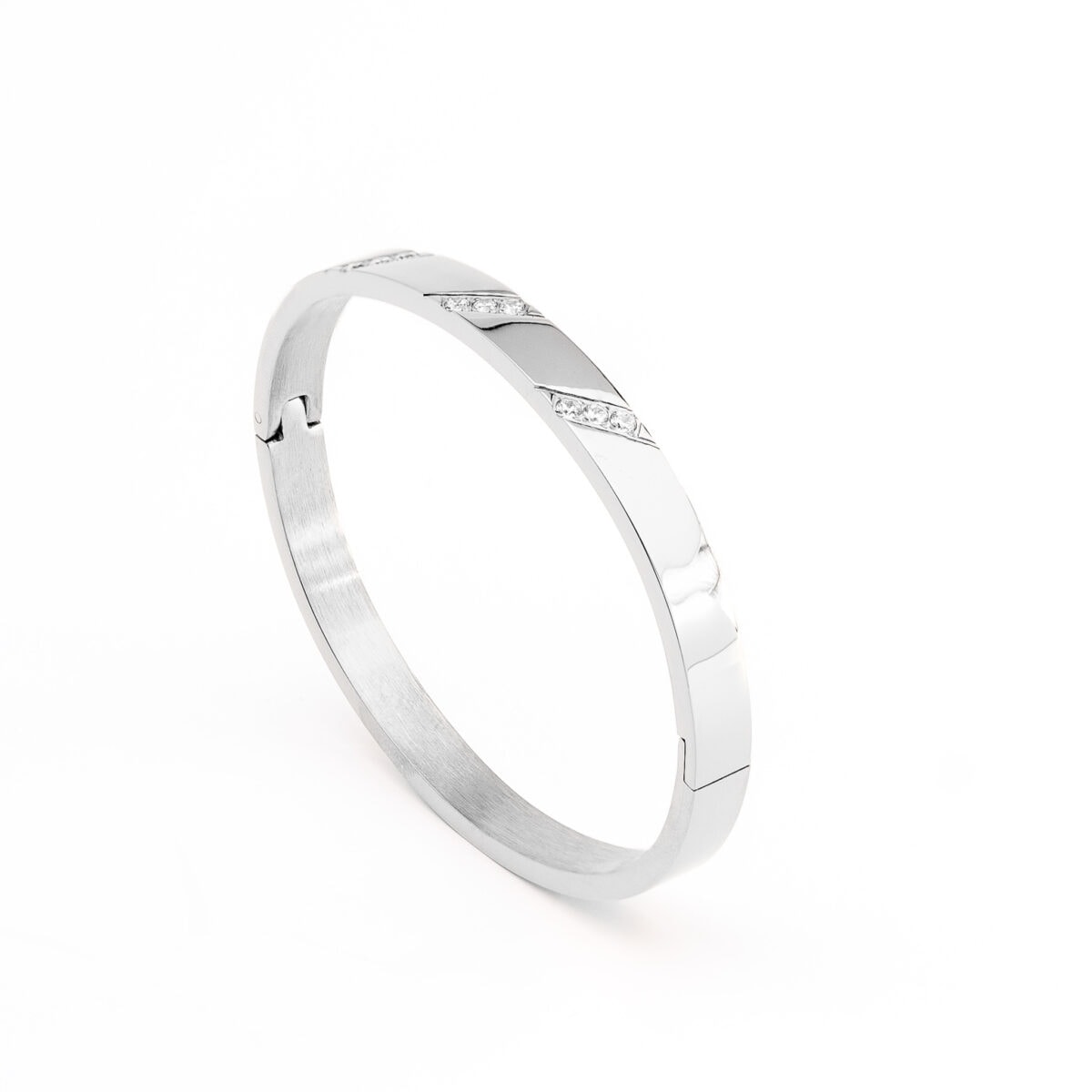 https://m.clubbella.co/product/siena-silver-bangle/ Siena Silver Bnagle (2)