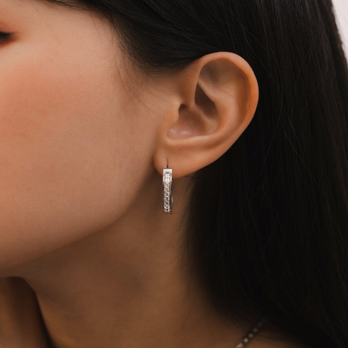 https://m.clubbella.co/product/ura-oval-earrings/ Ura Oval Earrings (2)