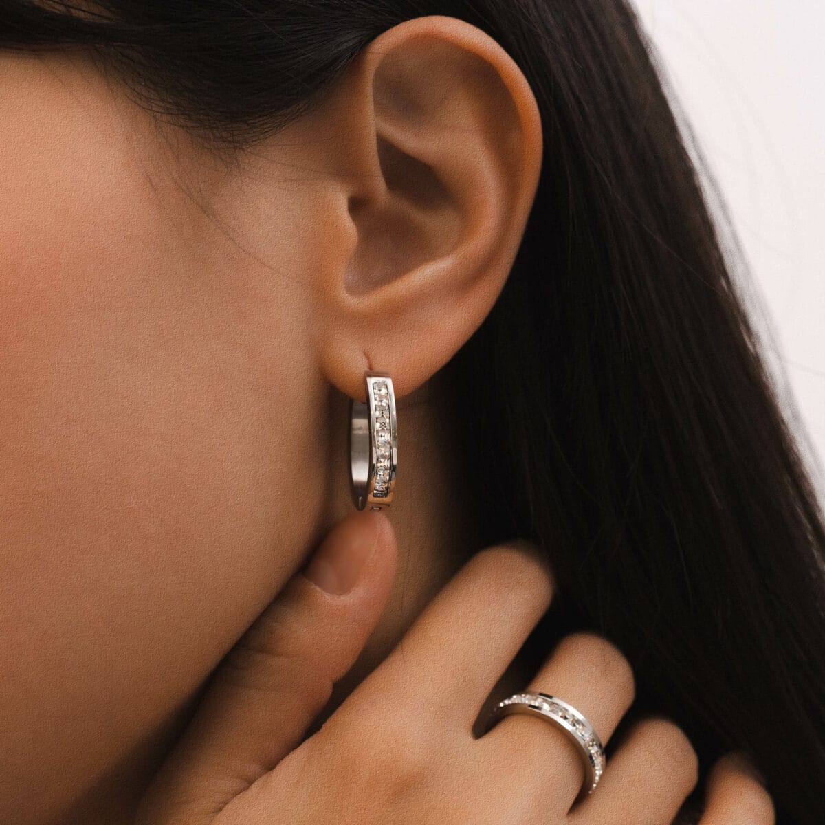 https://m.clubbella.co/product/ura-oval-earrings/ Ura Oval Earrings (4)