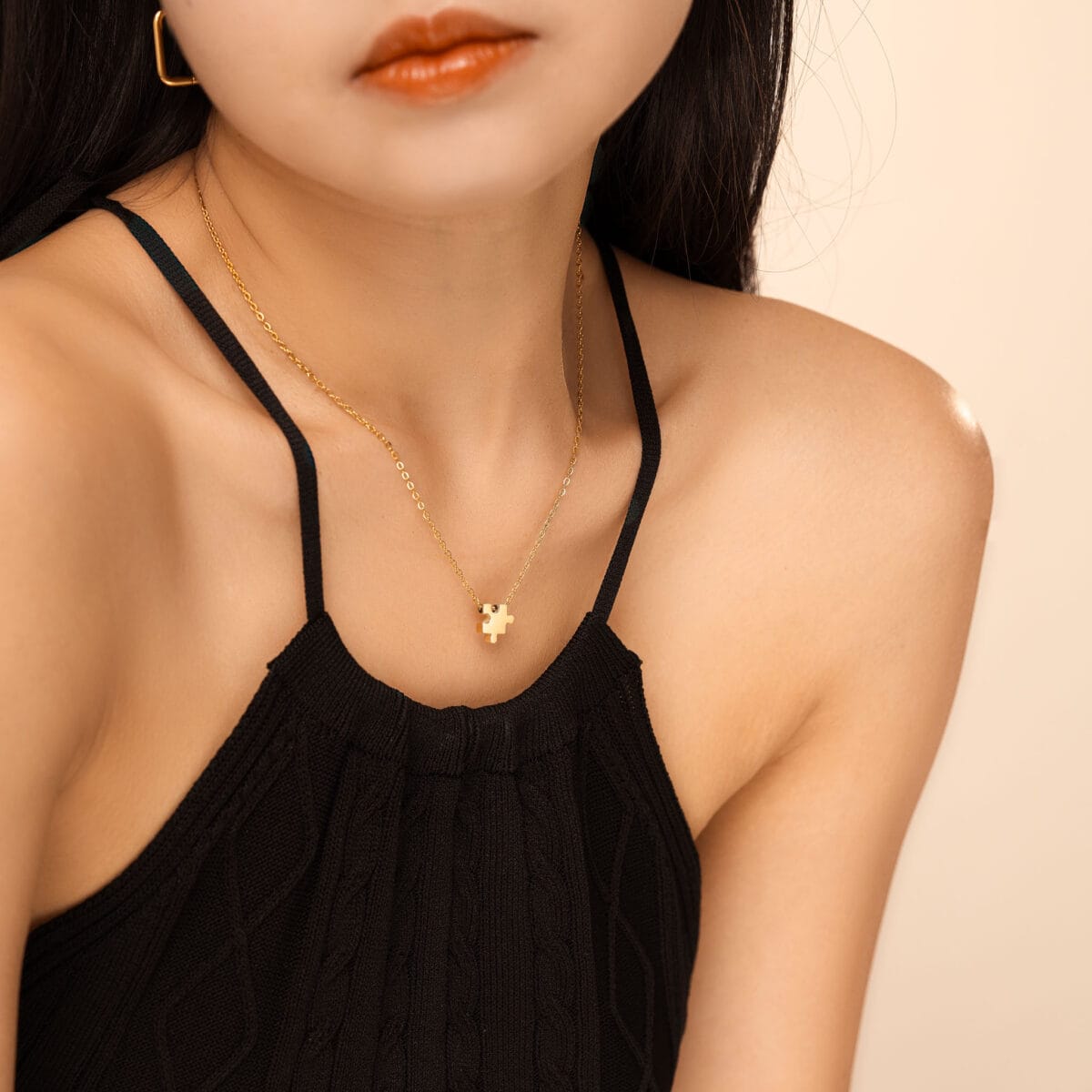 https://m.clubbella.co/product/duna-gold-puzzle-charm-necklace/ Duna Puzzle Gold Charm Bracelet (5)