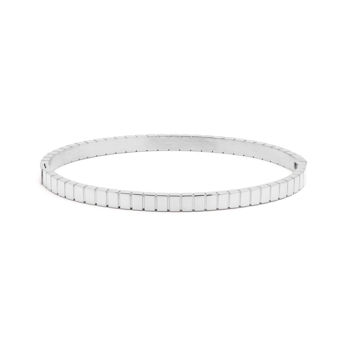 https://m.clubbella.co/product/ice-cube-silver-bangle/ Ice Cube Bangle Silver (2)