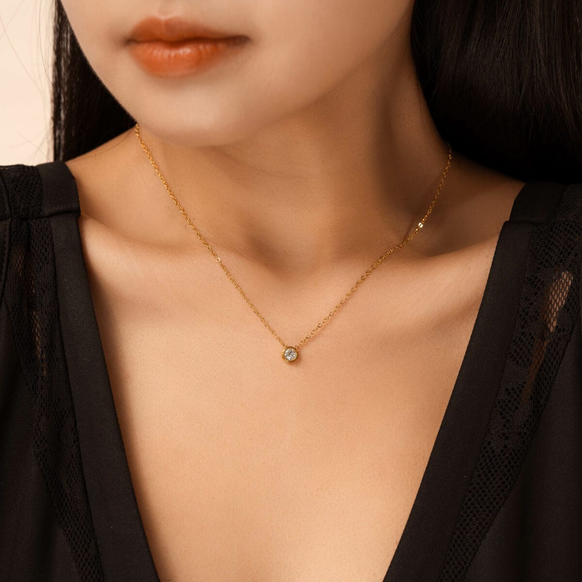 https://m.clubbella.co/product/joy-solitaire-necklace/ Joy Solitaire Necklace (1)