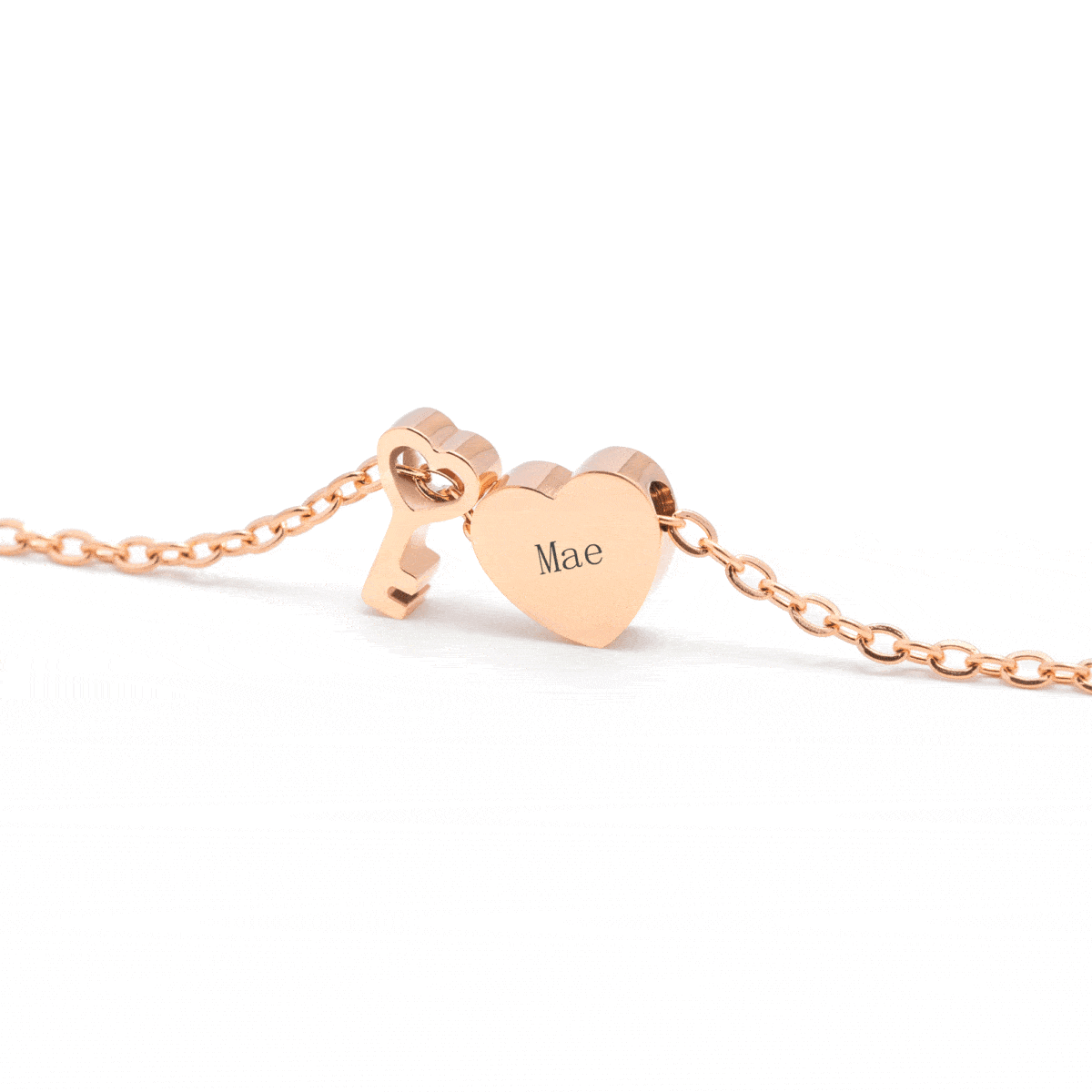 https://m.clubbella.co/product/key-to-thee-heart-rose-gold-charm-bracelet/ Key-to-thee-rose-gold-engrave