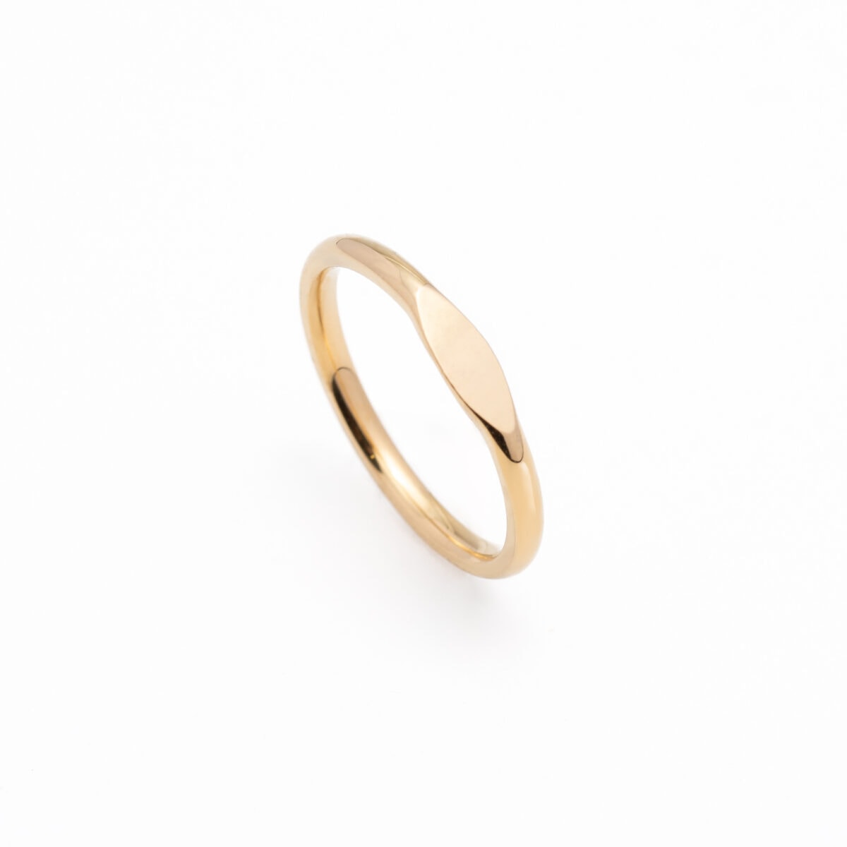 https://m.clubbella.co/product/tess-stamp-gold-ring/ Tess Stamp Gold Ring (1)