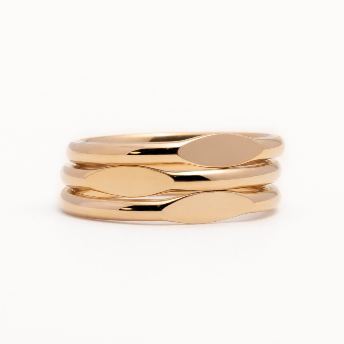 https://m.clubbella.co/product/tess-stamp-gold-ring/ Tess Stamp Gold Ring (3)