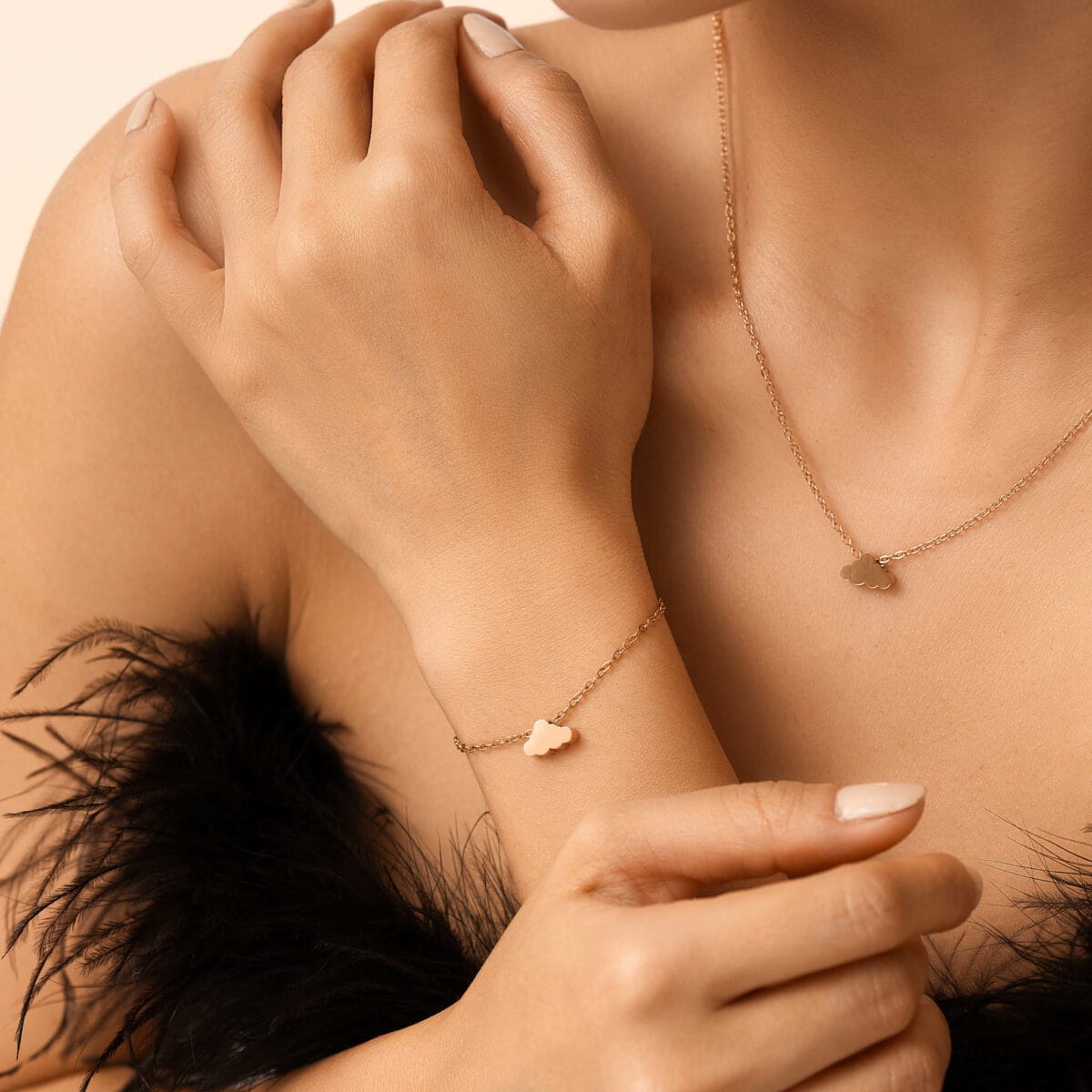 https://m.clubbella.co/product/volare-cloud-rose-gold-charm-necklace/ Volare CLoud Rose Gold Charm Bracelet (4)