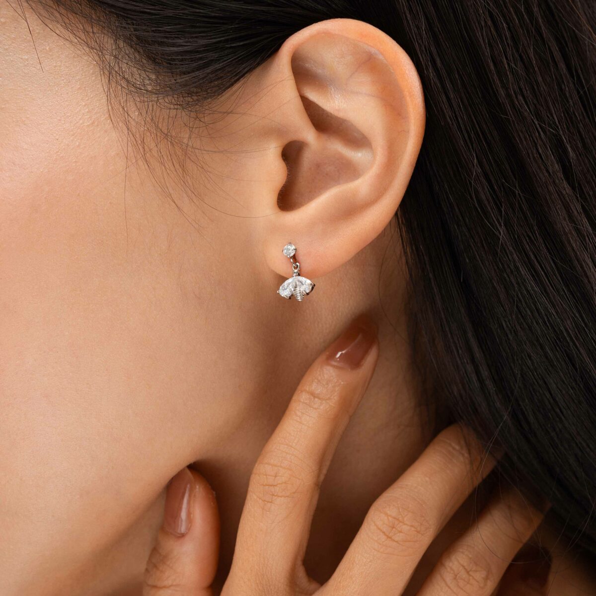 https://m.clubbella.co/product/buzz-earrings-24k-white-gold-plated/ BUZZ SILVER EARRINGS (3)