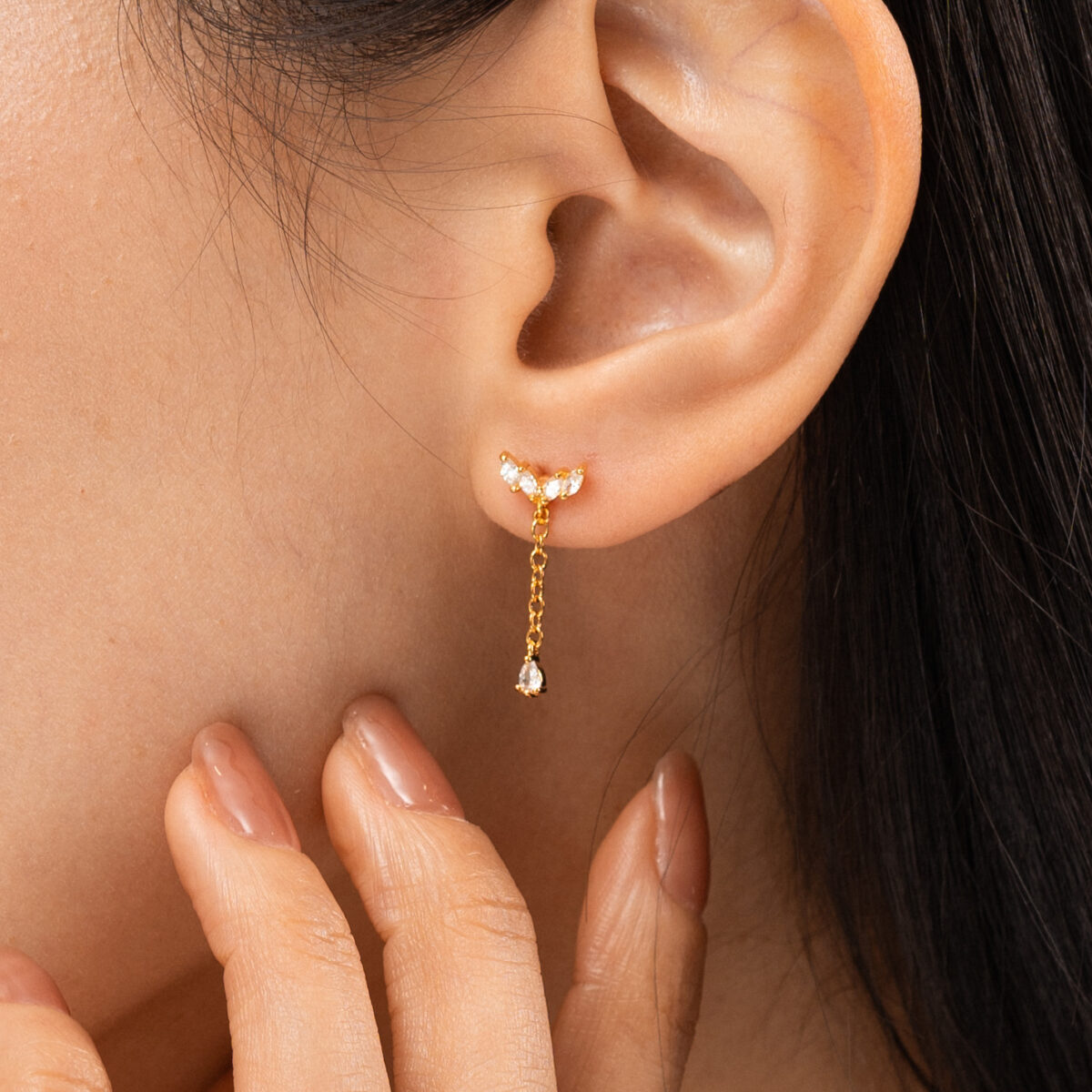 https://m.clubbella.co/product/helix-earrings-24k-gold-plated/ HELIX EARRINGS (1)