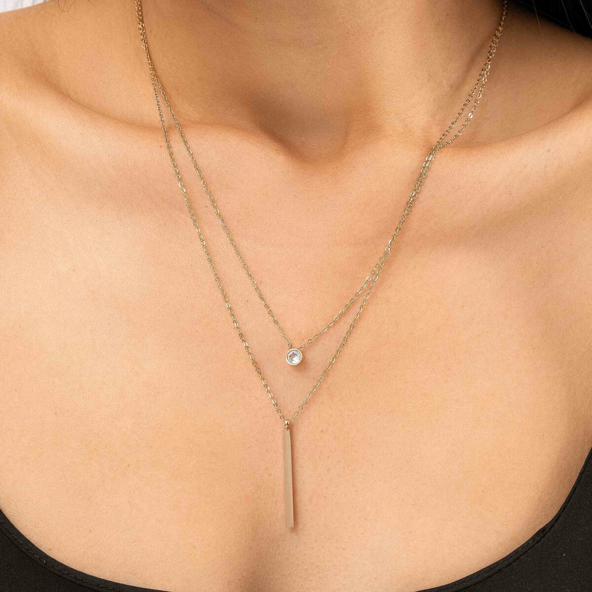 https://m.clubbella.co/product/solitaire-bar-necklace-2/ SOLITAIRE BAR NECKLACE (4)