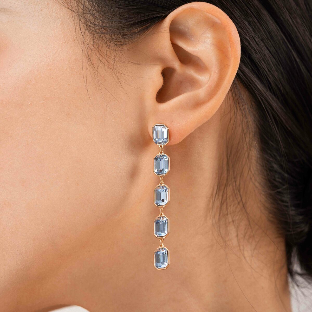 https://m.clubbella.co/product/tiff-14k-gold-plated-crystal-drop-earrings/ TIFF CRYSTAL EARRINGS (4)