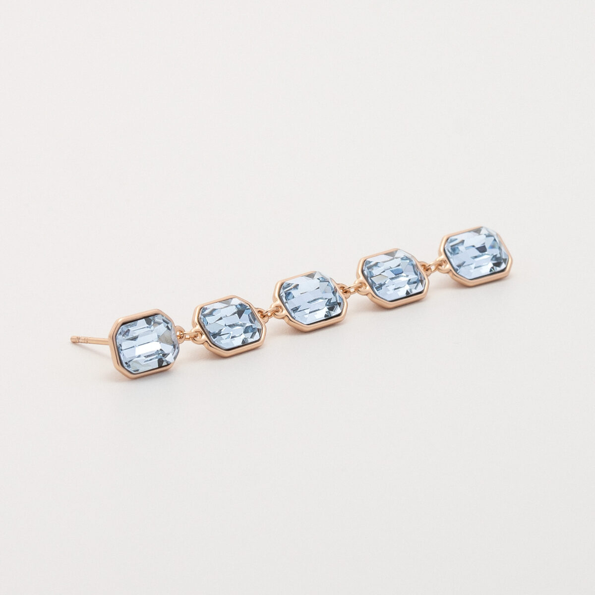 https://m.clubbella.co/product/tiff-14k-gold-plated-crystal-drop-earrings/ TIFF CRYSTAL EARRINGS (6)
